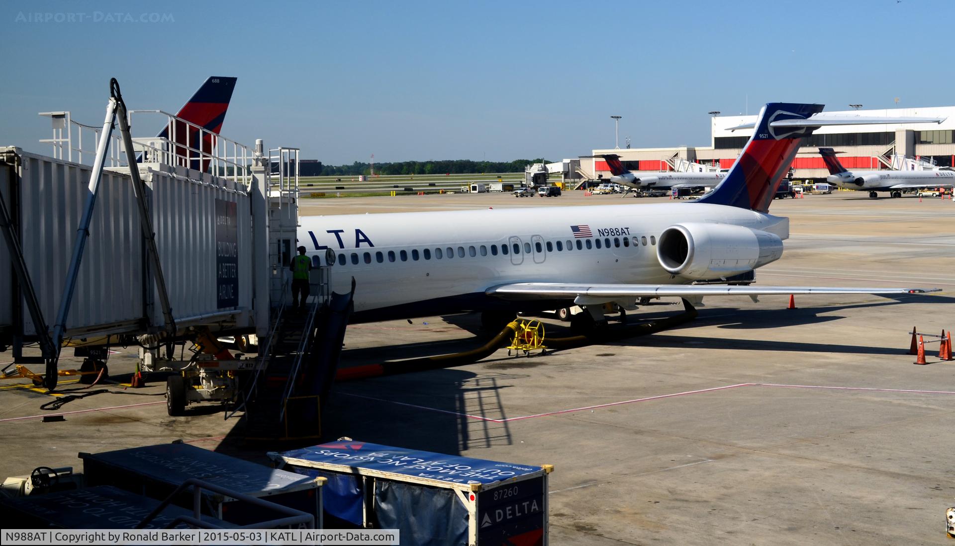 N988AT, 2001 Boeing 717-200 C/N 55068, At the gate Atlanta