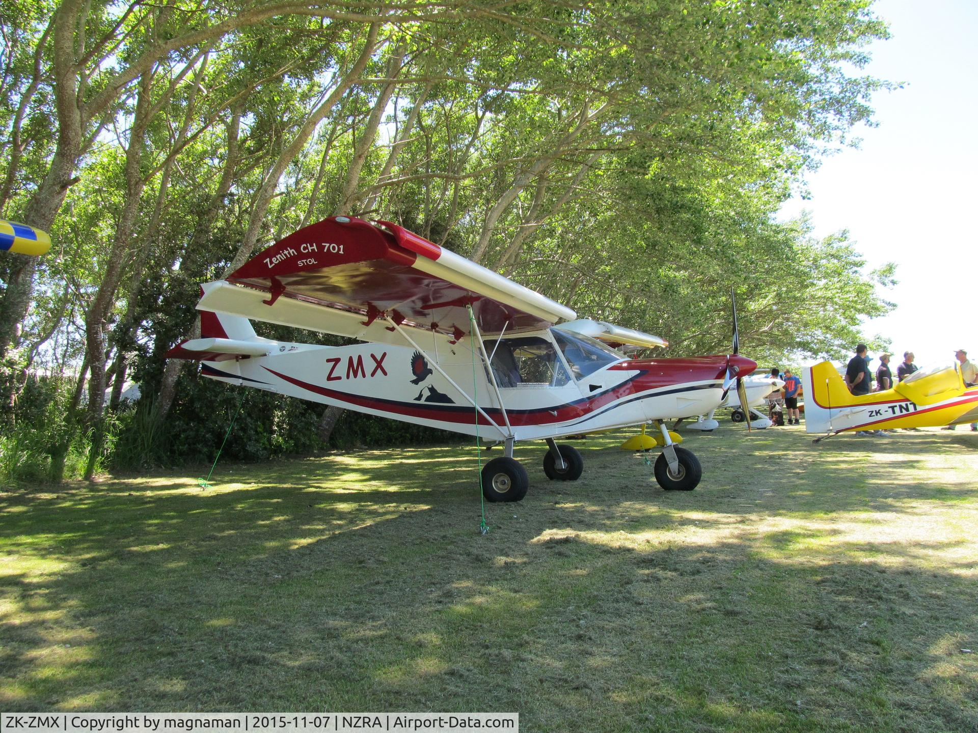 ZK-ZMX, Zenair STOL CH-701 C/N 7-9741, at raglan for fly in