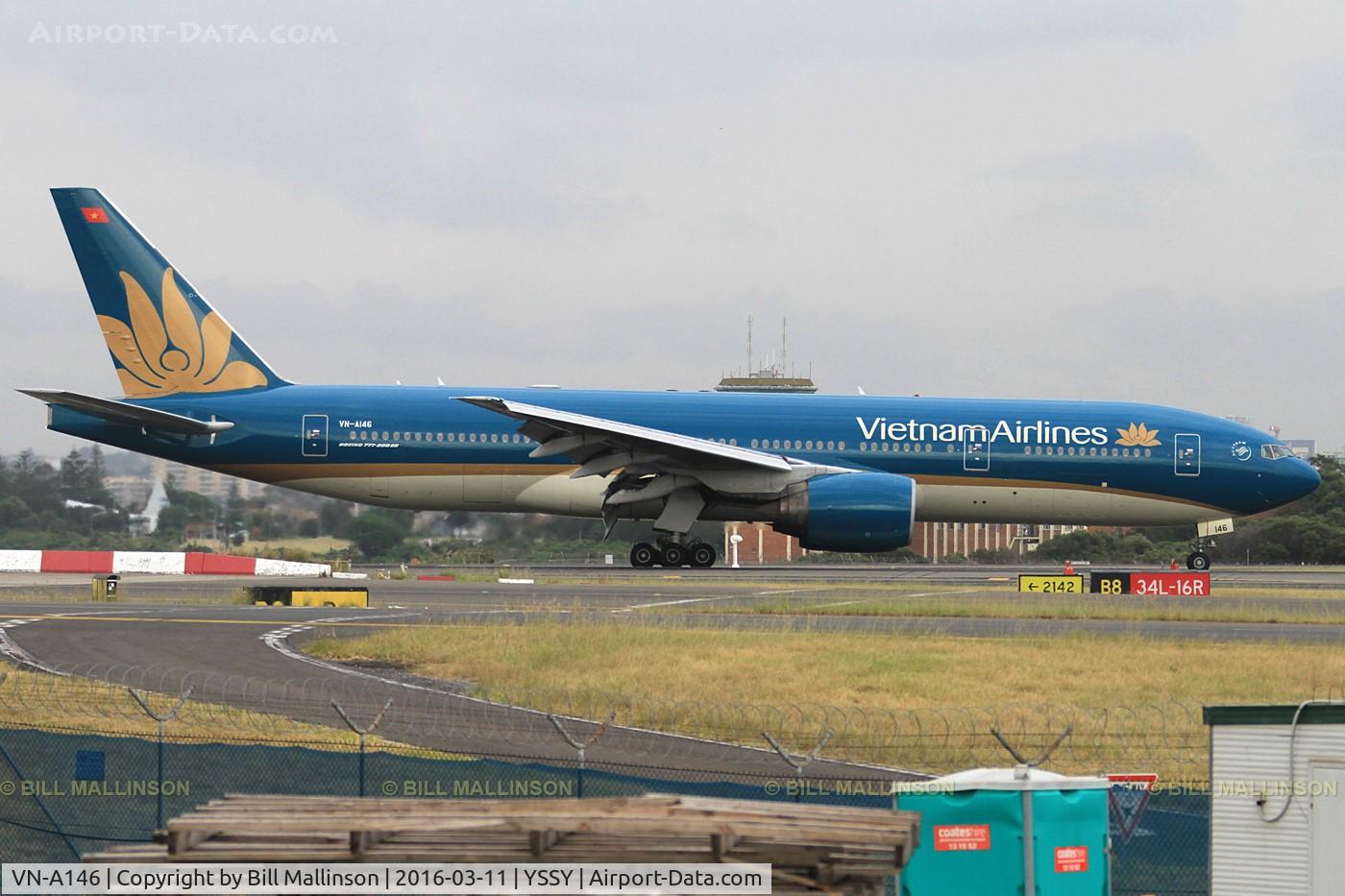 VN-A146, 2004 Boeing 777-26KER C/N 33504, TAXI FROM 34l
