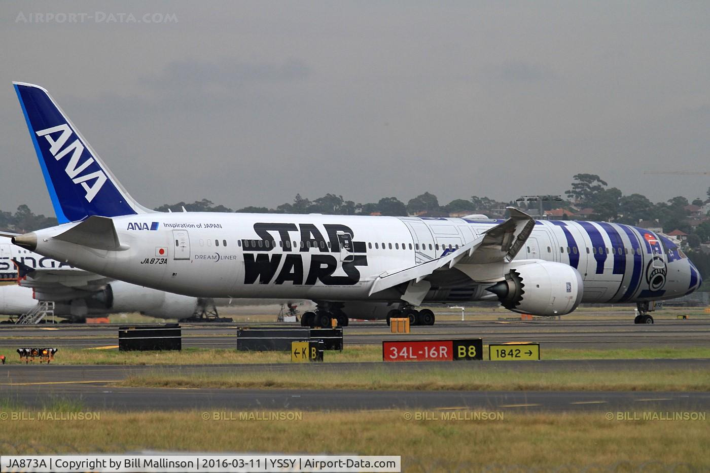 JA873A, 2015 Boeing 787-9 Dreamliner C/N 34530, taxi from 34L