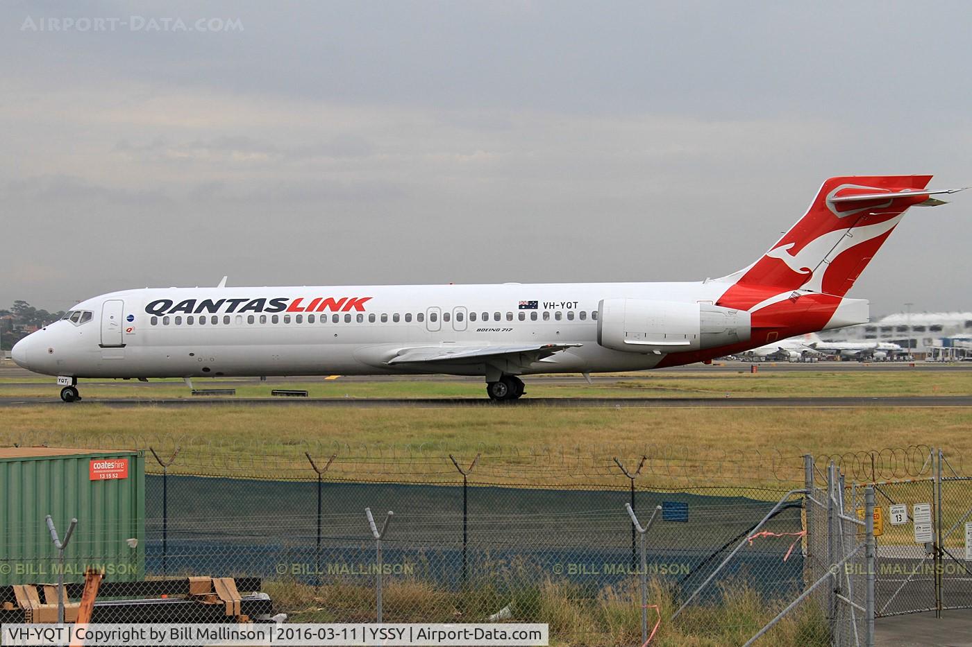 VH-YQT, 2004 Boeing 717-200 C/N 55179, taxi to 34R