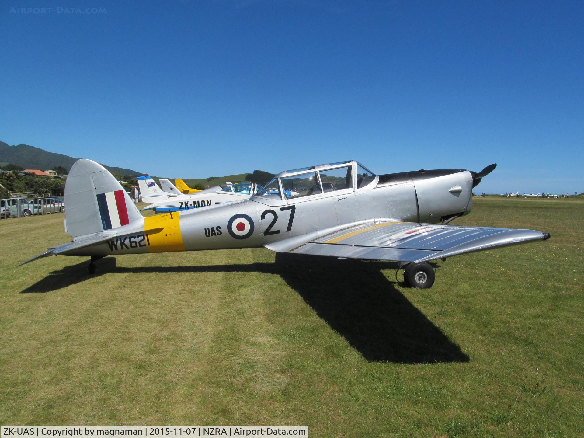 ZK-UAS, 1952 De Havilland DHC-1 Chipmunk 22 C/N C1/0633, oldie
