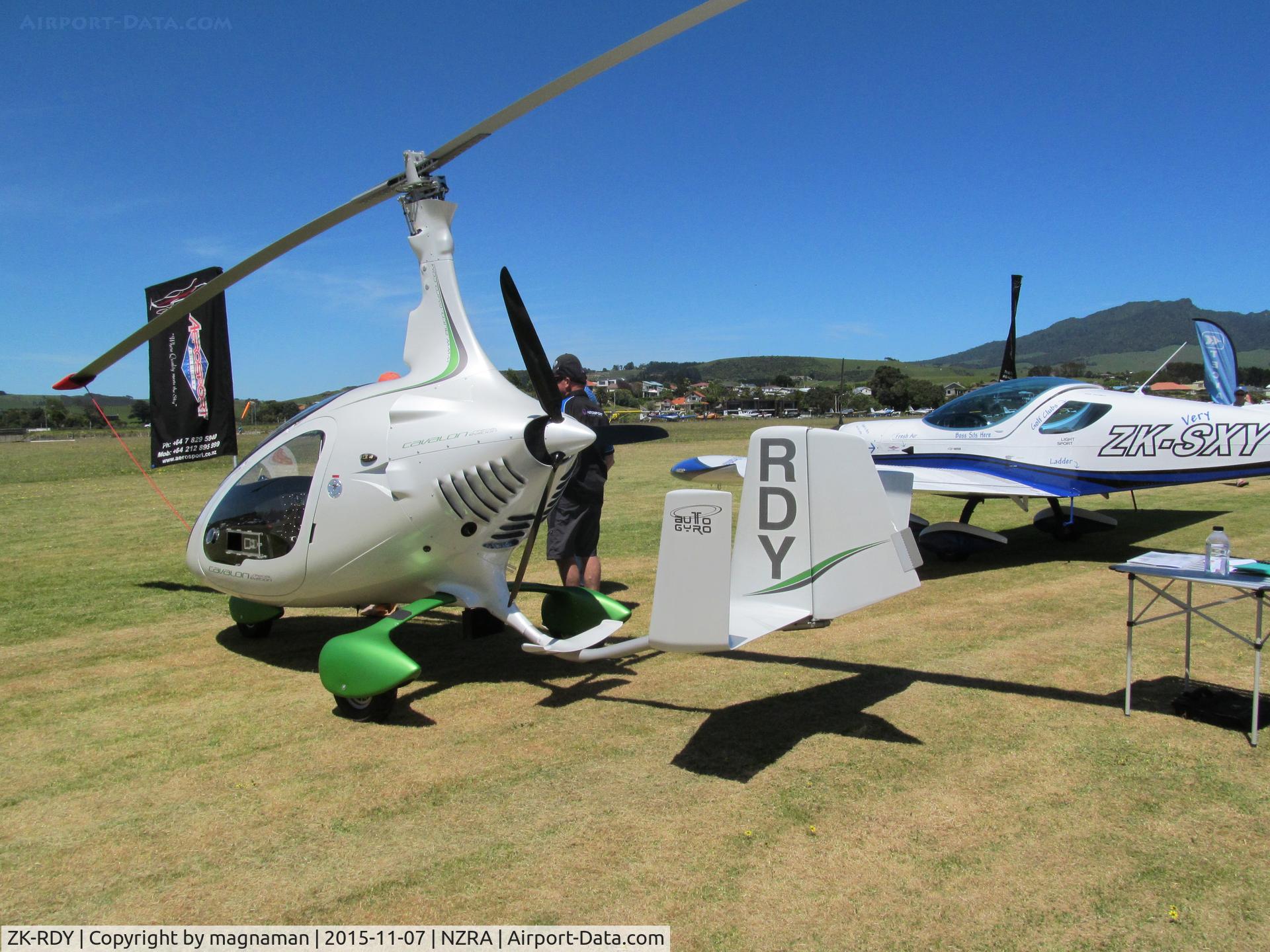 ZK-RDY, AutoGyro Cavalon C/N V00216, at raglan for fly in