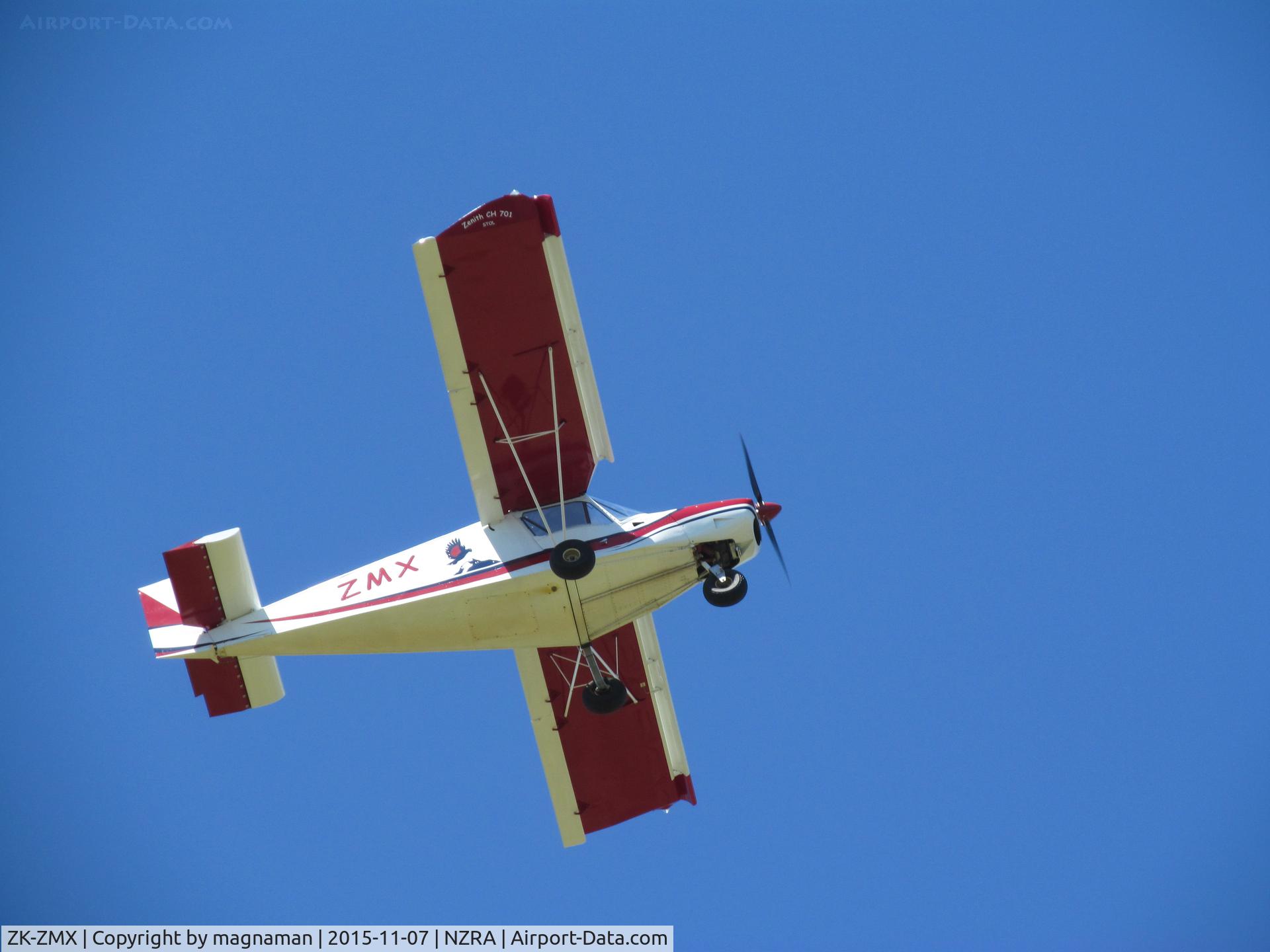 ZK-ZMX, Zenair STOL CH-701 C/N 7-9741, departing raglan
