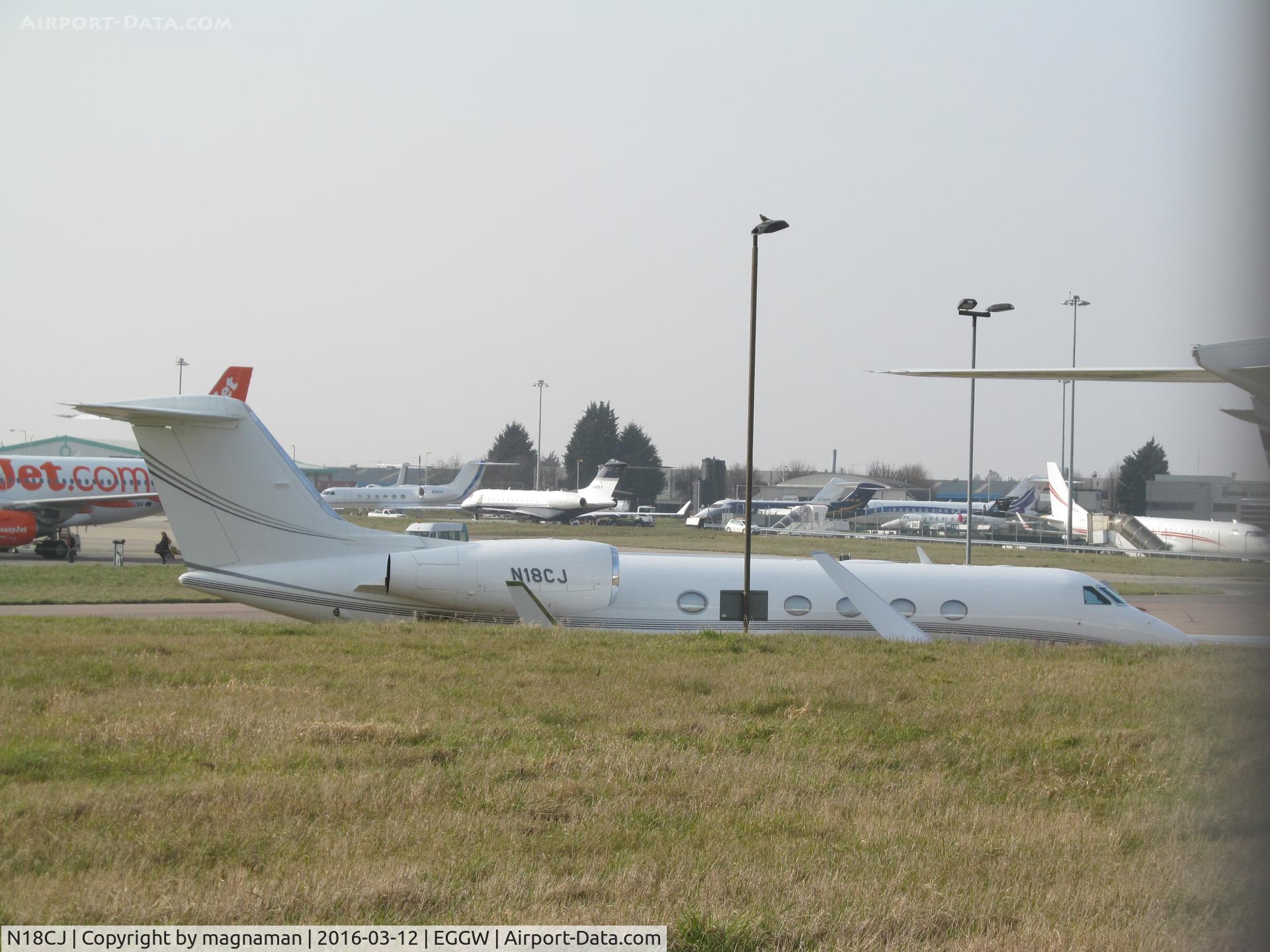 N18CJ, 2008 Gulfstream Aerospace GIV-X (G450) C/N 4141, Hiding behind bank at Luton