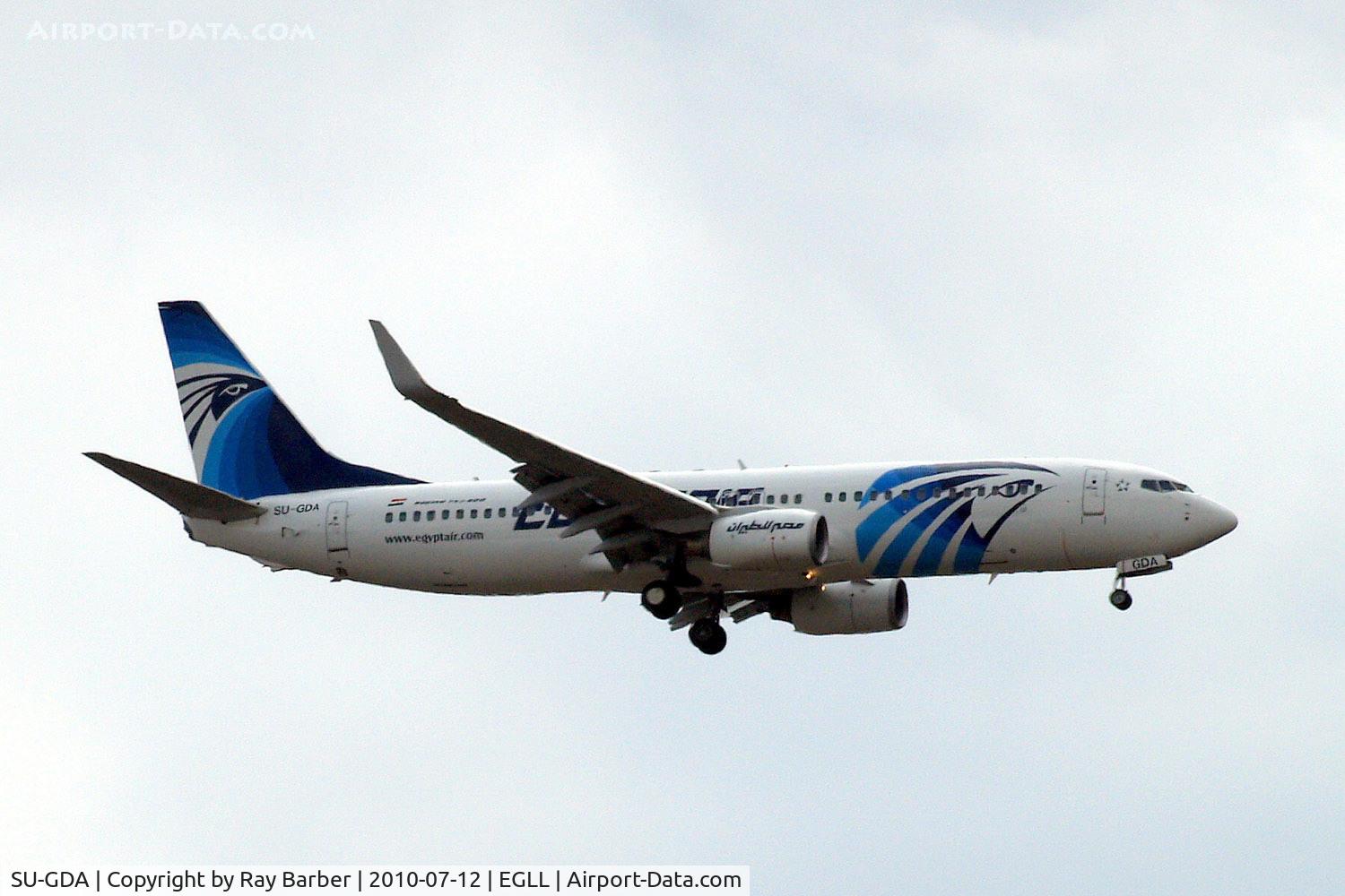 SU-GDA, 2009 Boeing 737-866 C/N 35565, Boeing  737-866 [35565] (EgyptAir) Home~G 12/07/2010. On approach 27L.
