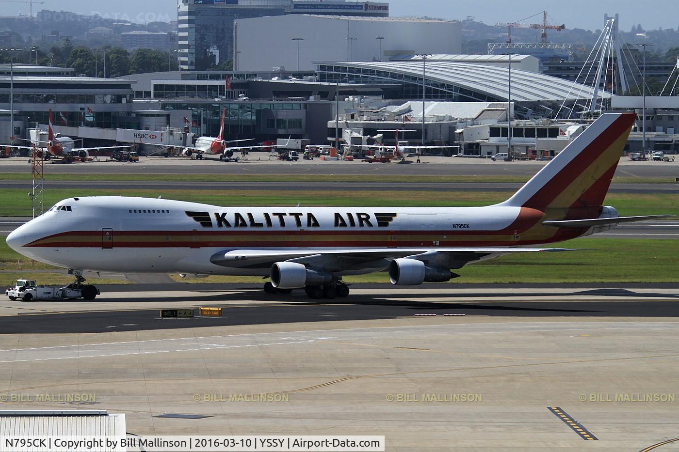 N795CK, 1984 Boeing 747-251B C/N 23111, towed to cargo area