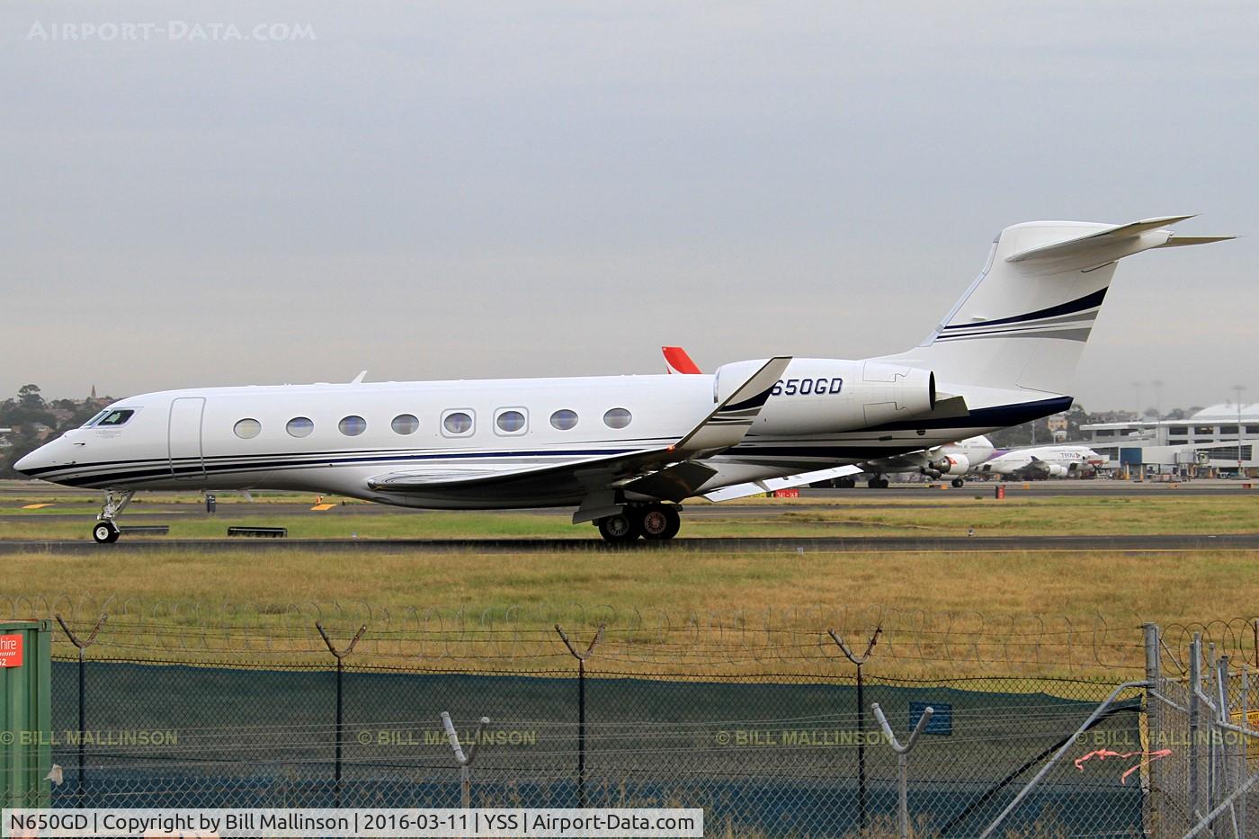 N650GD, 2010 Gulfstream Aerospace G650 (G-VI) C/N 6004, taxi to 34R