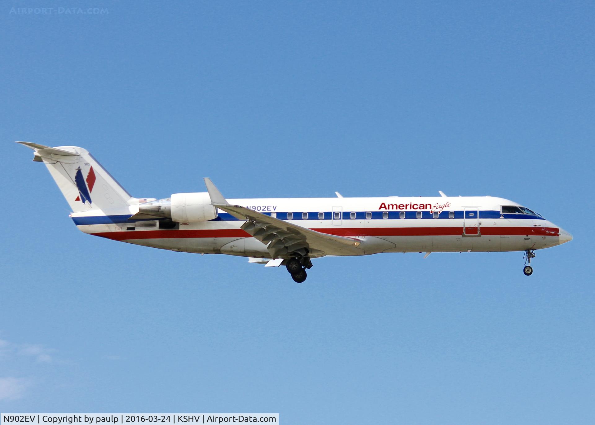 N902EV, 2002 Bombardier CRJ-200ER (CL-600-2B19) C/N 7620, At Shreveport Regional.