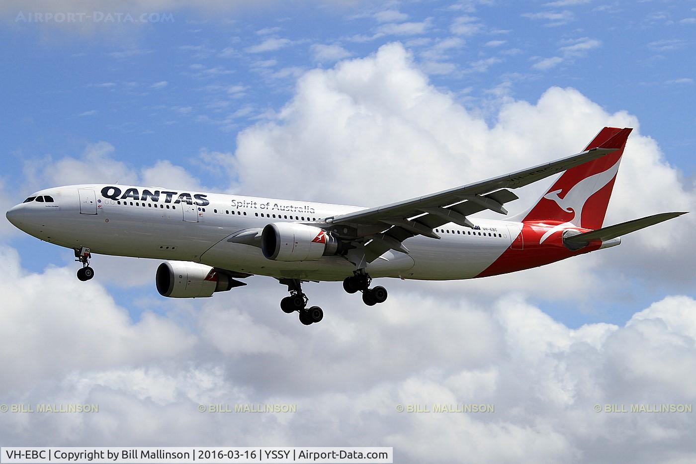 VH-EBC, 2002 Airbus A330-202 C/N 506, finals to 16R
