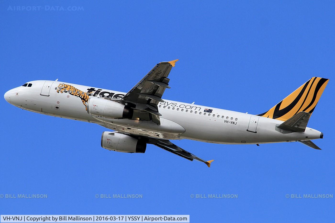 VH-VNJ, 2006 Airbus A320-232 C/N 2982, AWAY OFF 34L
