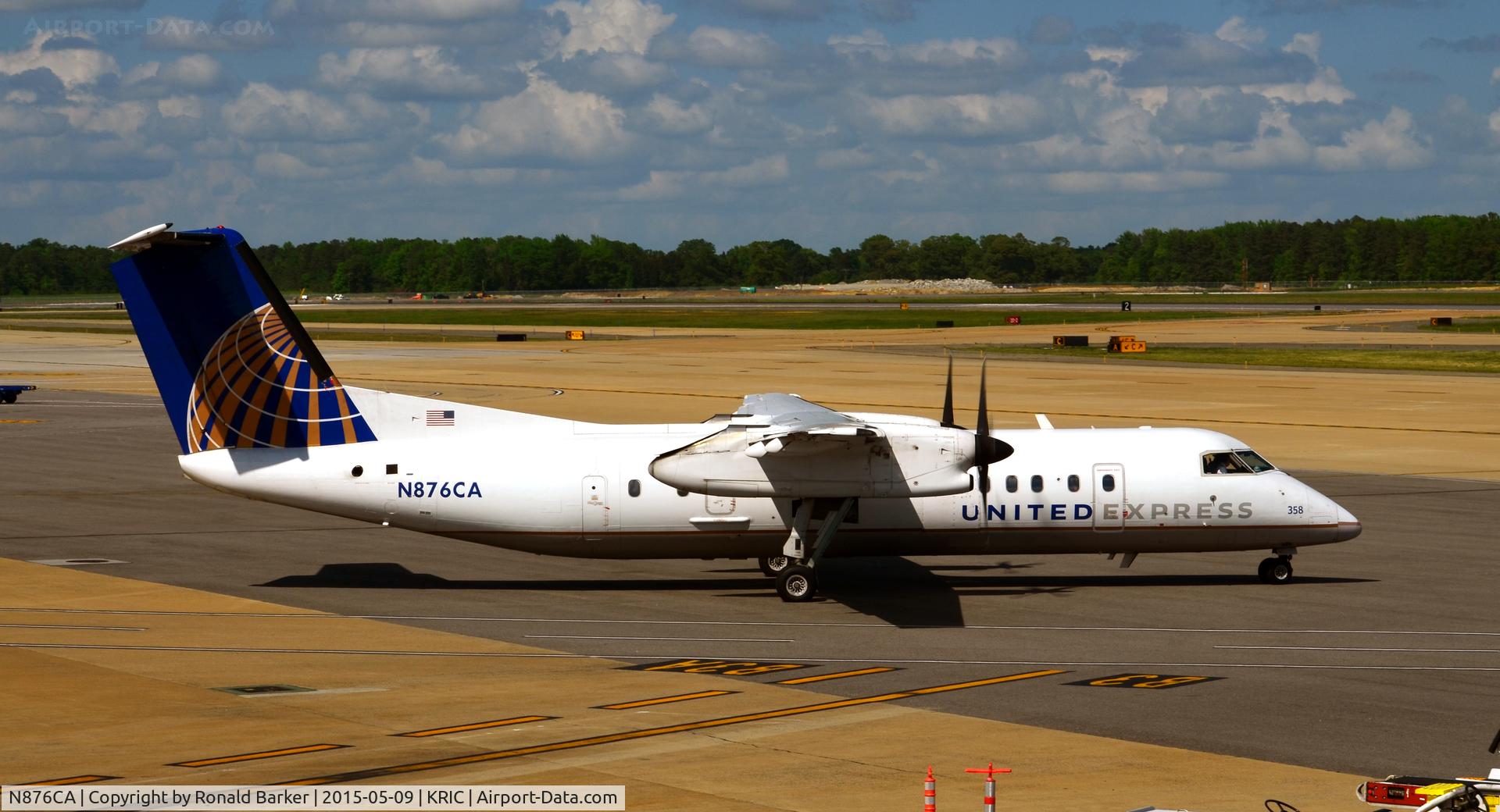 N876CA, 1996 De Havilland Canada DHC-8-311 Dash 8 C/N 438, Taxi RIC