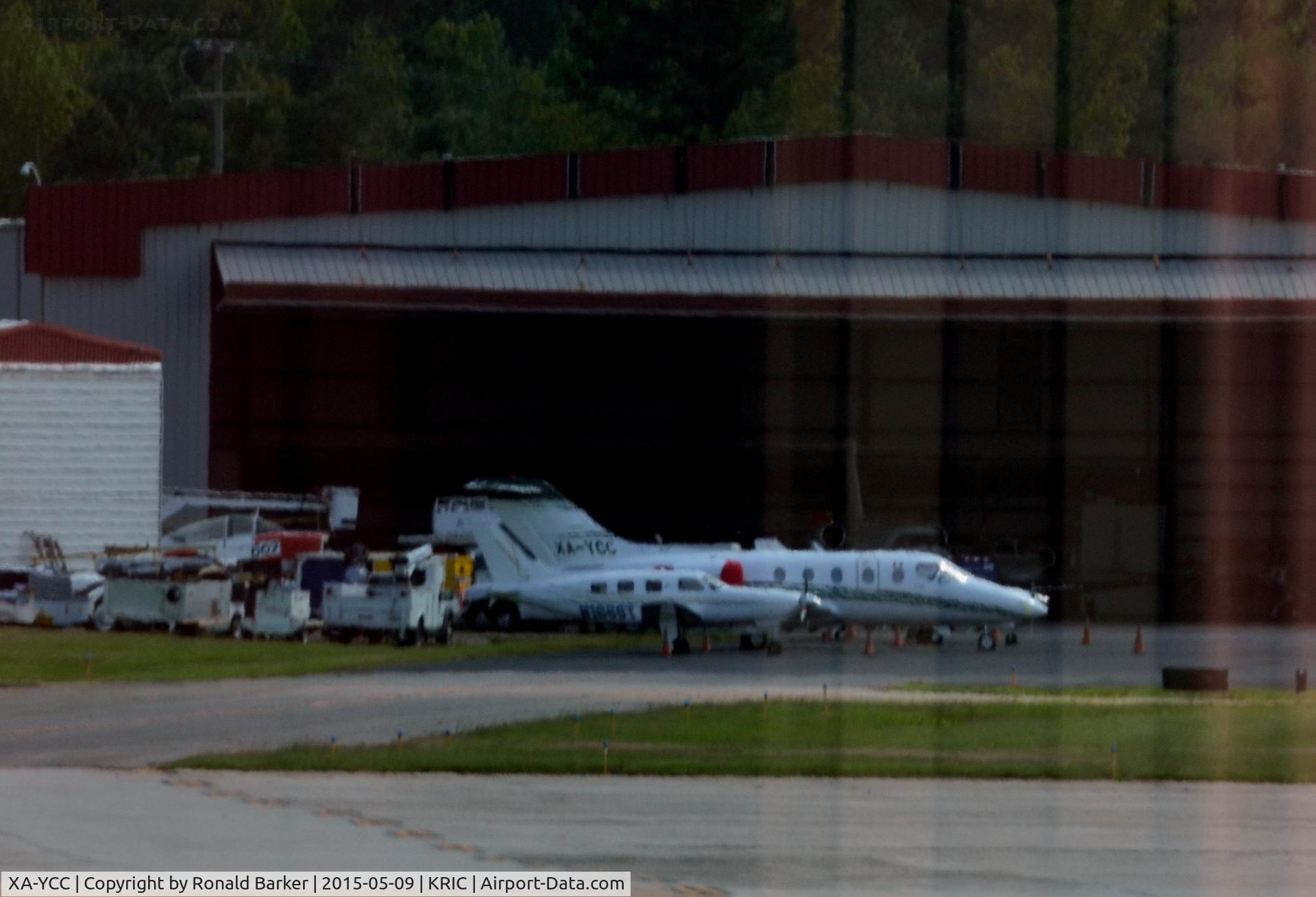 XA-YCC, Beech 400A Beechjet Beechjet C/N RK-571, On the ramp