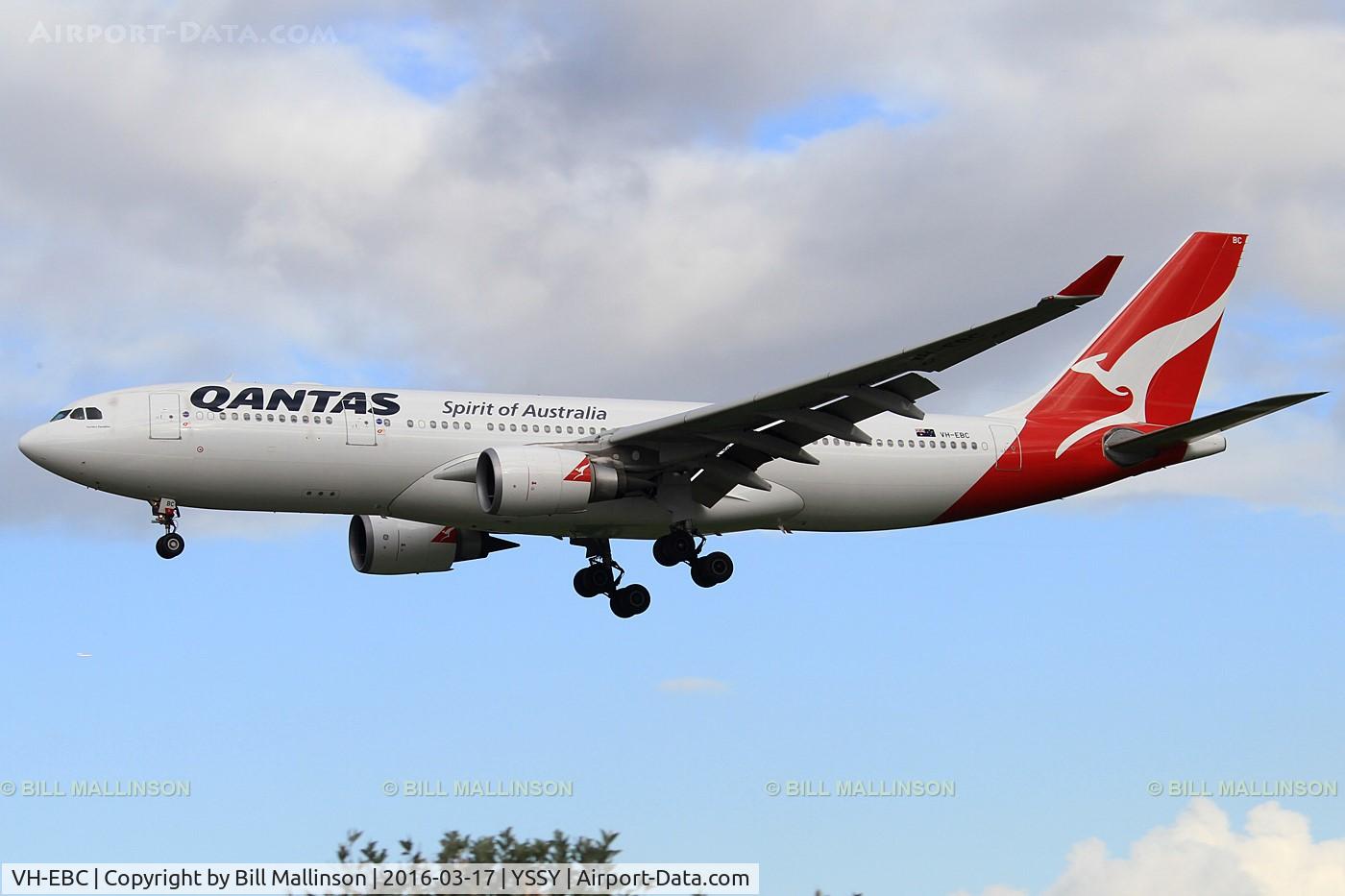 VH-EBC, 2002 Airbus A330-202 C/N 506, finals to 16R