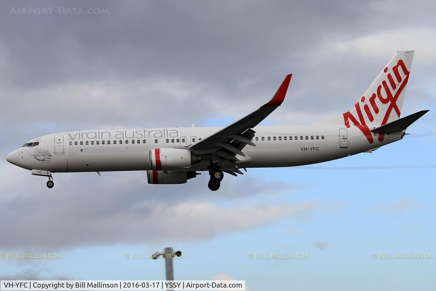VH-YFC, 2011 Boeing 737-81D C/N 39413, finals to 16R