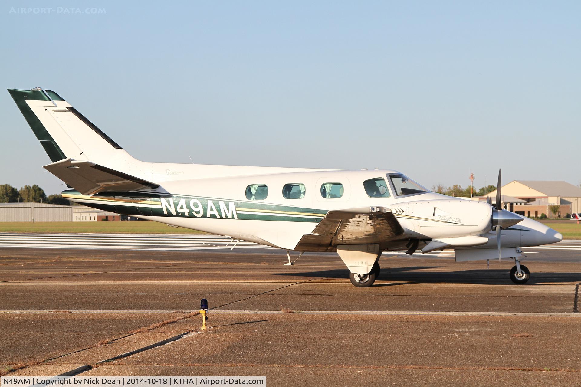 N49AM, 1976 Beech B-60 Duke C/N P-406, DFA 2014 at the Beech Party