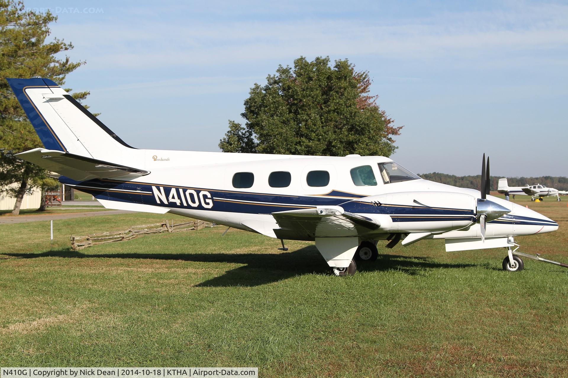N410G, 1982 Beech B-60 Duke C/N P-596, DFA 2014 at the Beech Party