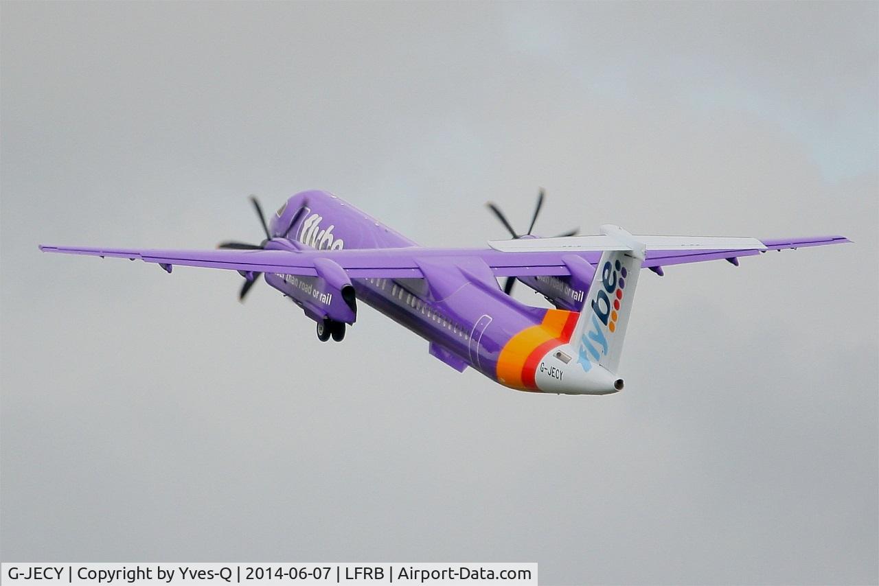 G-JECY, 2007 De Havilland Canada DHC-8-402Q Dash 8 C/N 4157, De Havilland Canada DHC-8-402Q Dash 8, Take off rwy 25L, Brest-Bretagne Airport (LFRB-BES)