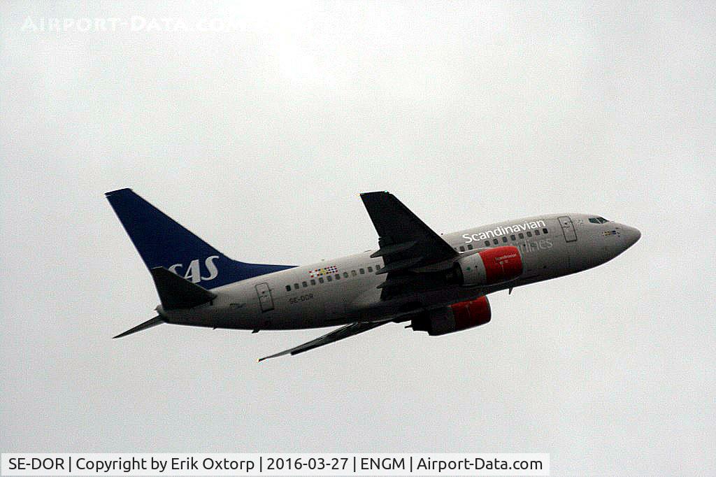 SE-DOR, 1999 Boeing 737-683 C/N 28305, SE-DOR taking off OSL