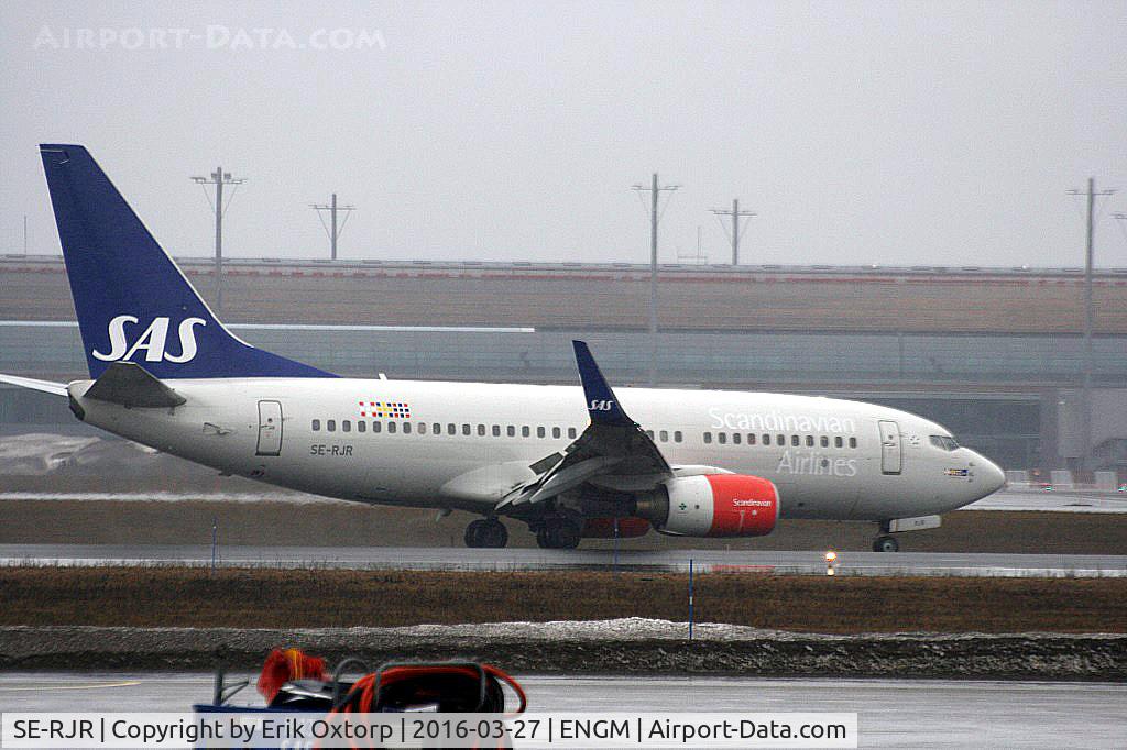 SE-RJR, 2004 Boeing 737-76N C/N 33420, SE-RJR in OSL