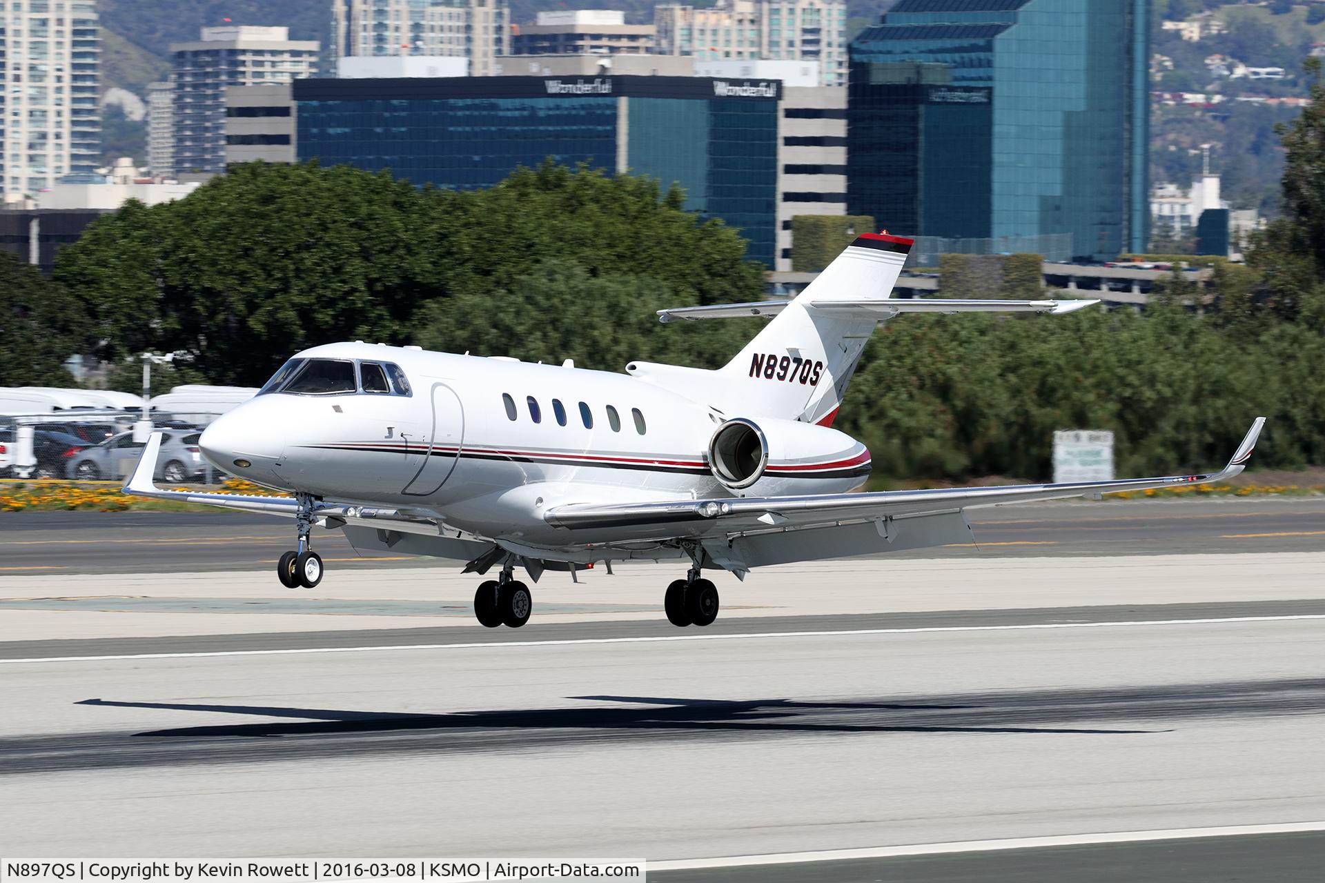 N897QS, 2007 Hawker Beechcraft 900XP C/N HA-0014, Approach to Runway 21