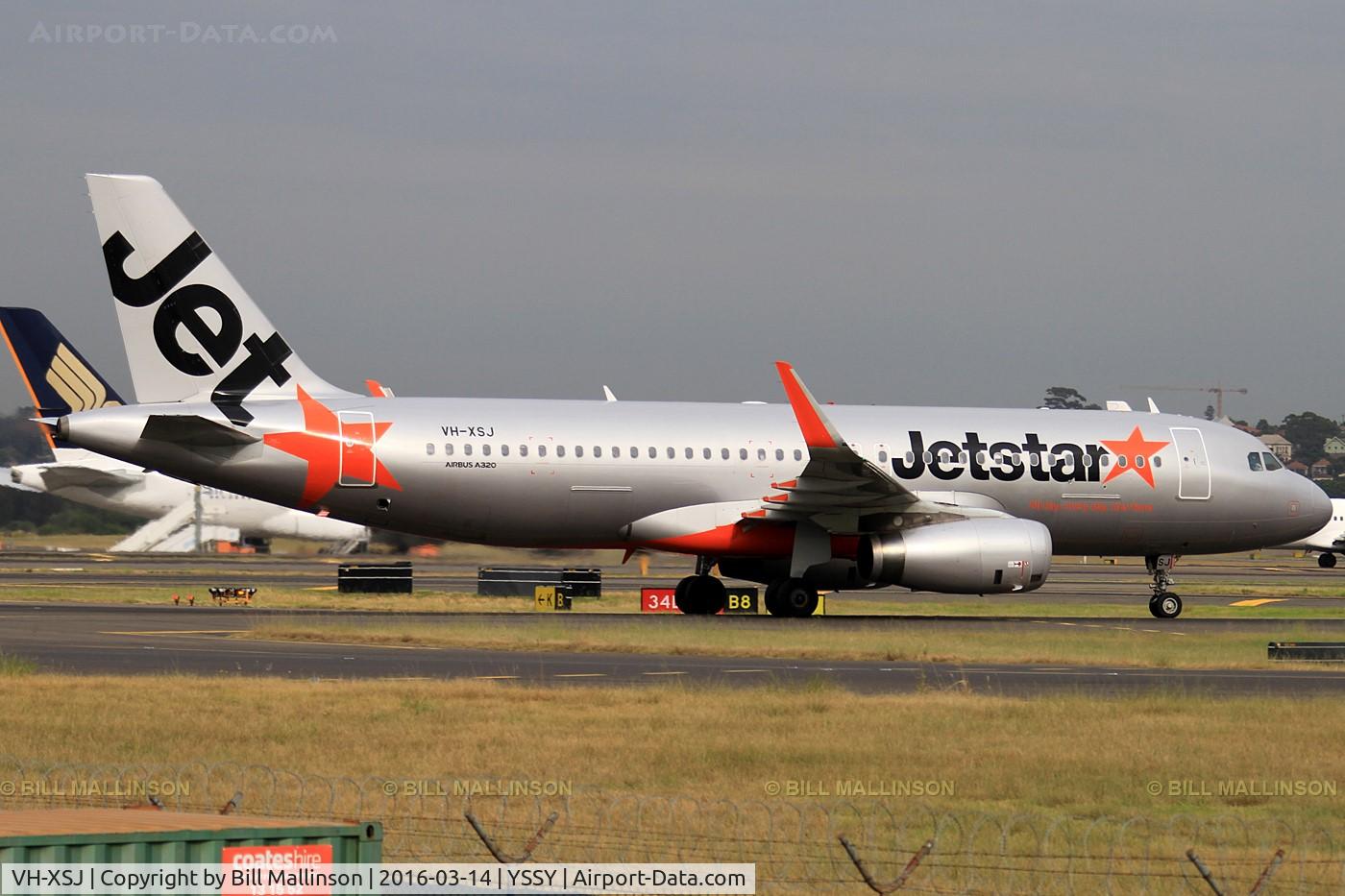 VH-XSJ, 2013 Airbus A320-232 C/N 5482, taxiing from 34R