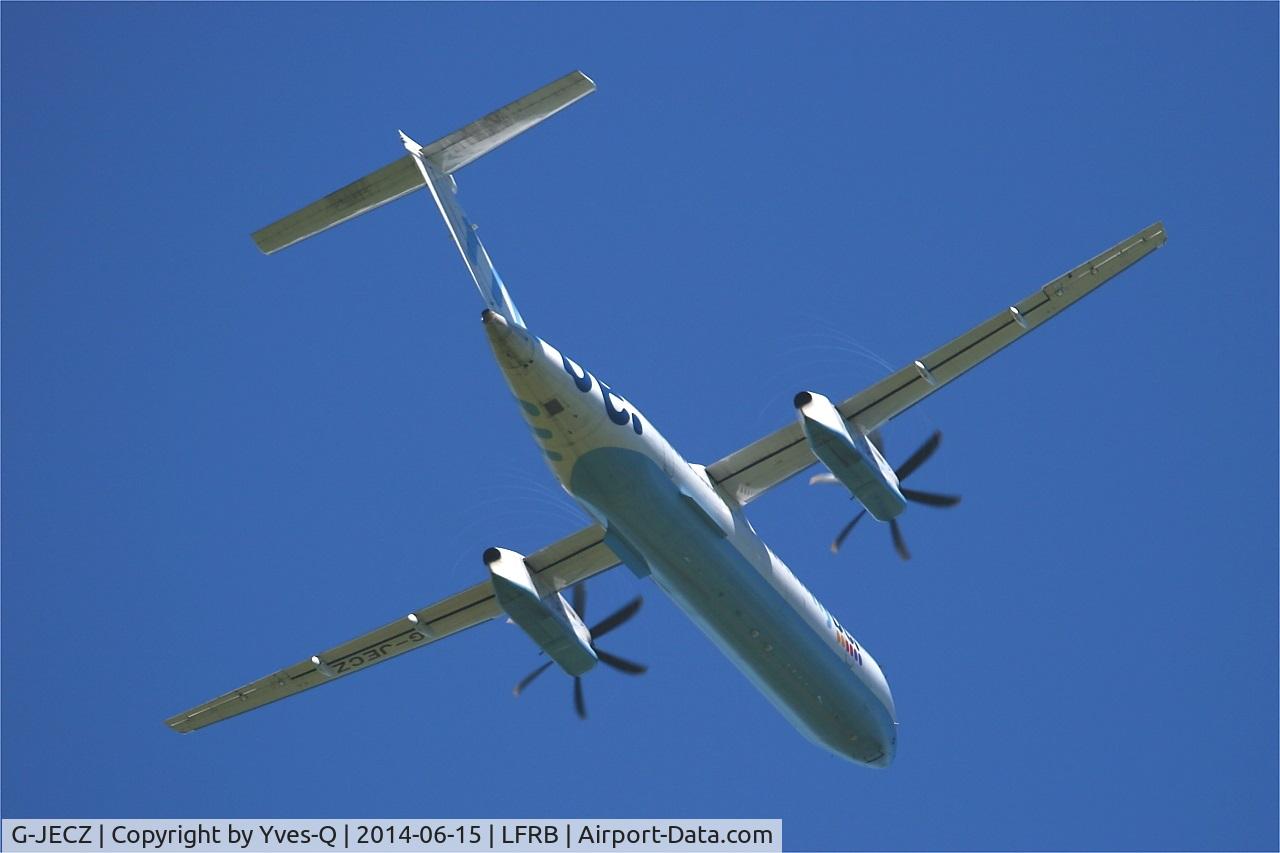 G-JECZ, 2007 De Havilland Canada DHC-8-402Q Dash 8 C/N 4179, De Havilland Canada DHC-8-402Q Dash 8, Take off rwy 07R, Brest-Bretagne airport (LFRB-BES)