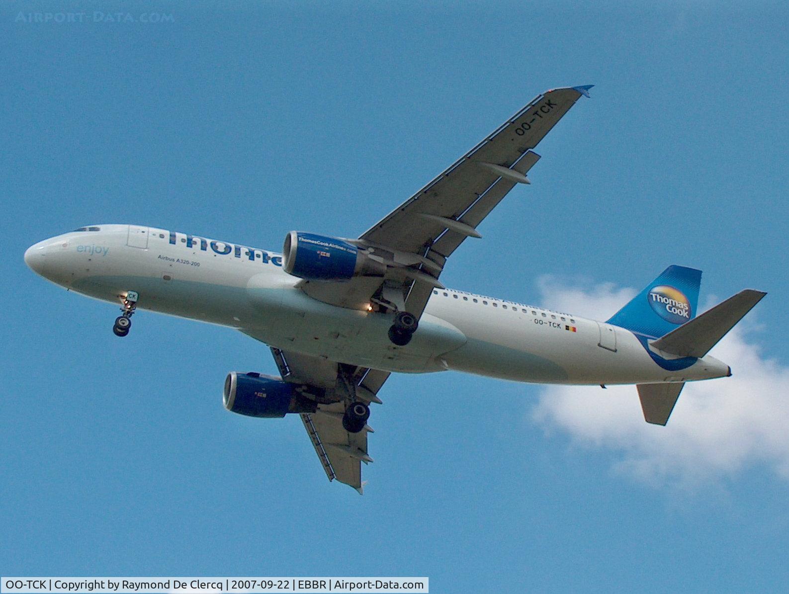 OO-TCK, 1992 Airbus A320-212 C/N 343, Final at Brussels.