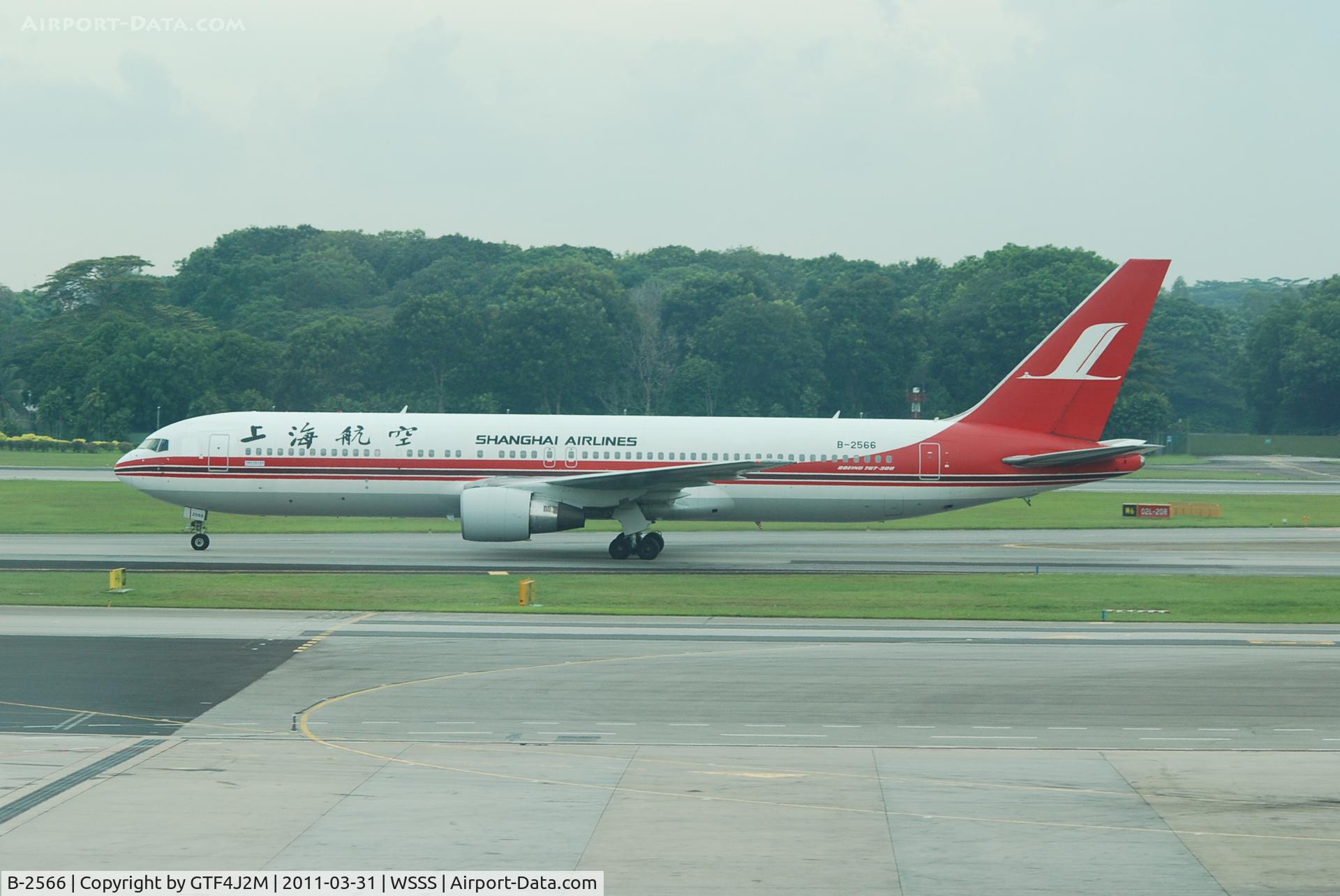 B-2566, 2006 Boeing 767-36D/ER C/N 35156, B-2566 at Singapore, Changi 31.3.11