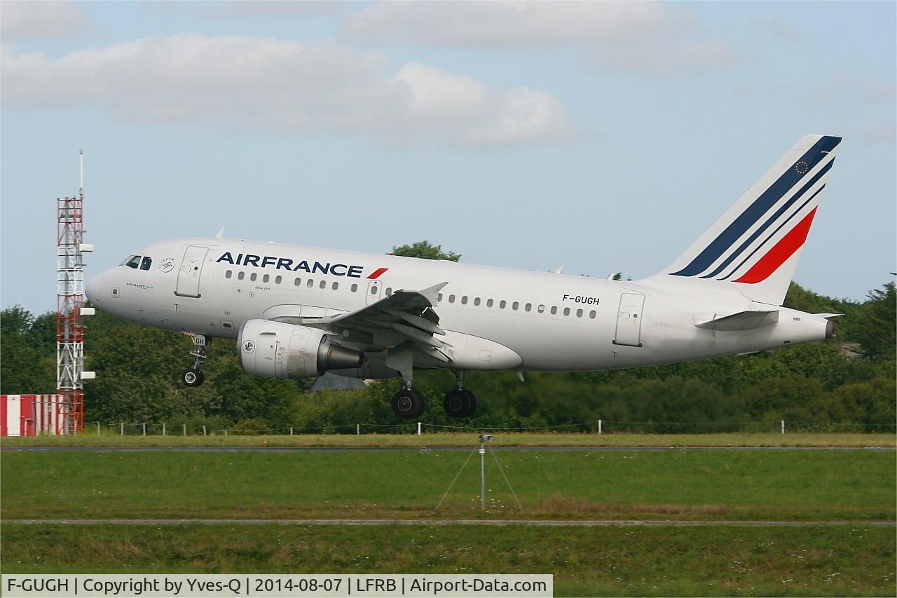 F-GUGH, 2004 Airbus A318-111 C/N 2344, Airbus A318-111, On final rwy 25L, Brest-Bretagne airport (LFRB-BES)