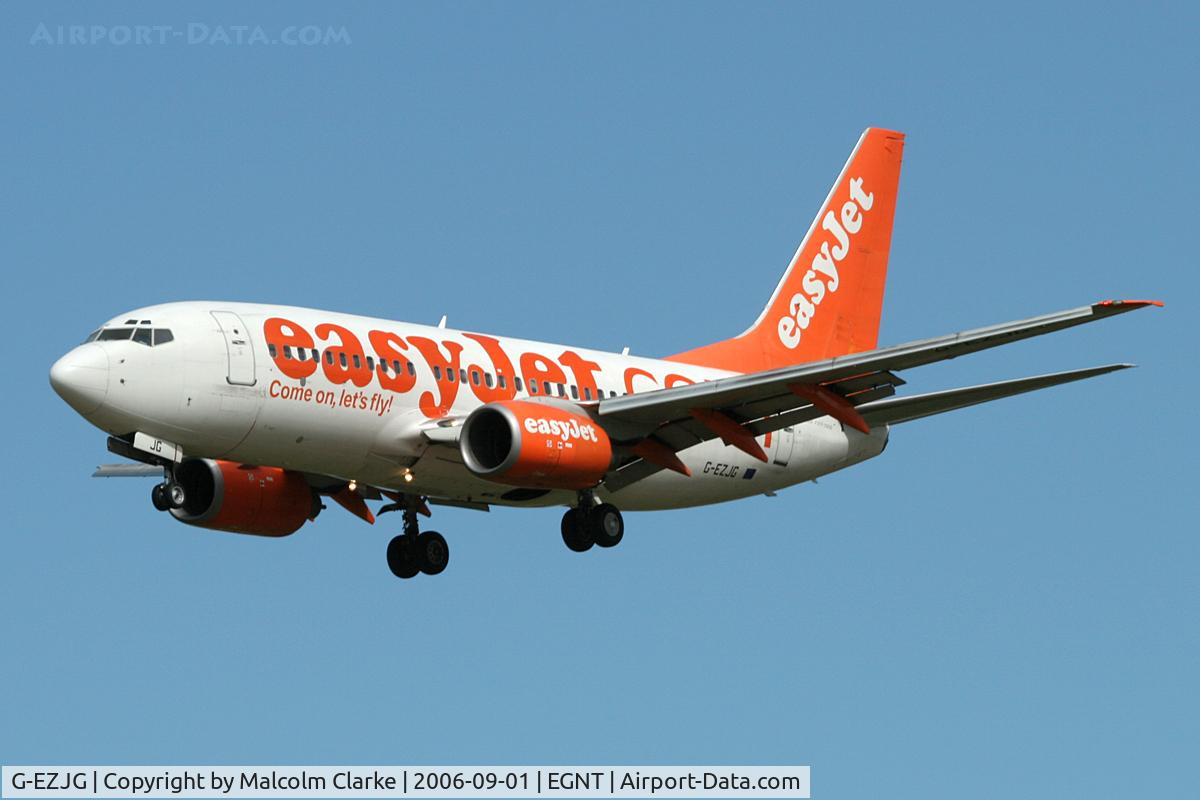 G-EZJG, 2001 Boeing 737-73V C/N 30239, Boeing 737-73V on finals to runway 25 at Newcastle Airport, September 2006.