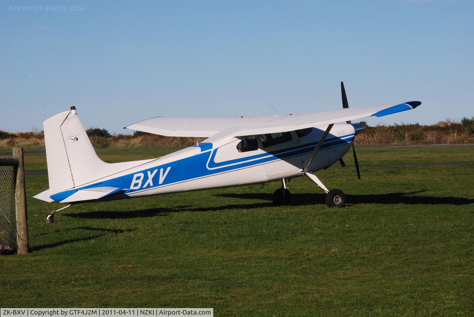 ZK-BXV, Cessna 180C C/N 50855, ZK-BXV at Kaikoura 11.4.11