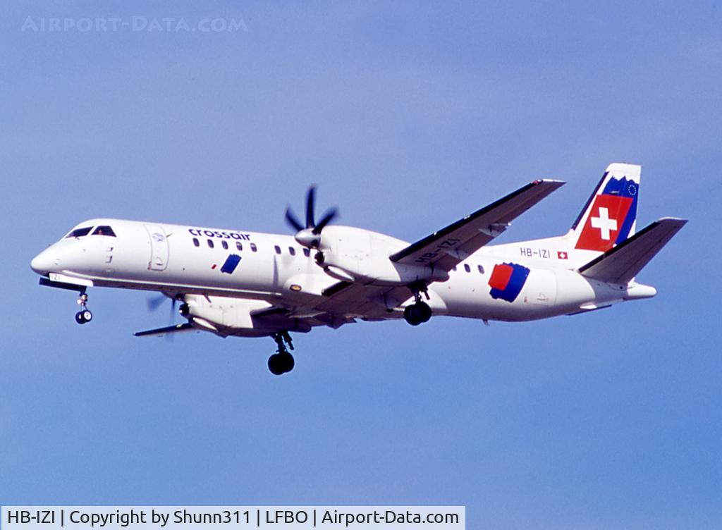 HB-IZI, 1995 Saab 2000 C/N 2000-012, Landing rwy 32L