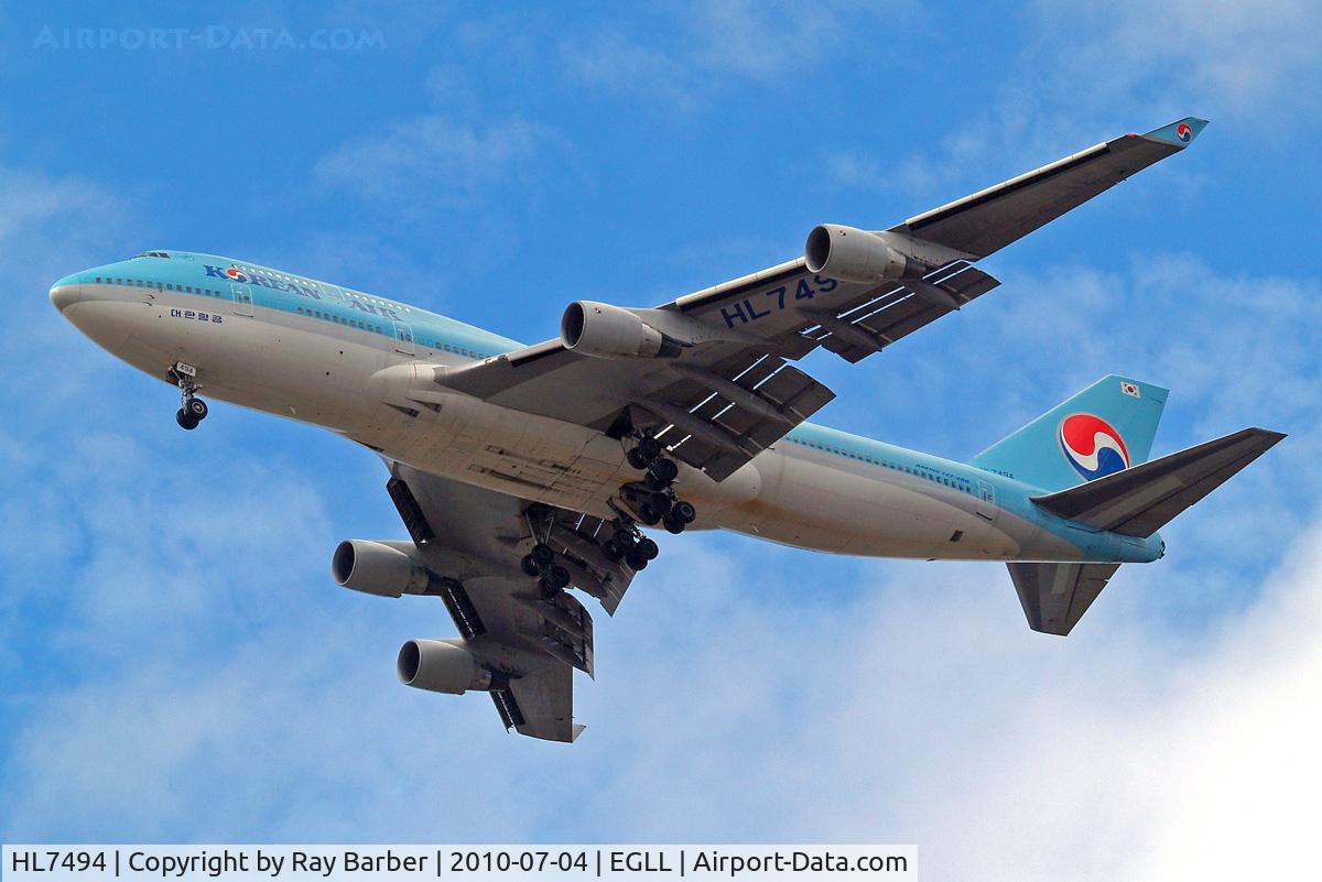 HL7494, Boeing 747-4B5 C/N 27662, Boeing 747-4B5 [27662] (Korean Air) Home~G 04/07/2010. On approach 27R.