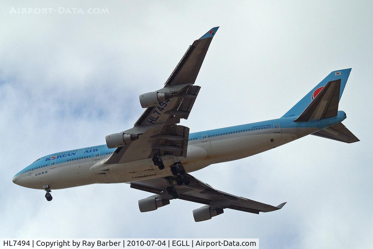 HL7494, Boeing 747-4B5 C/N 27662, Boeing 747-4B5 [27662] (Korean Air) Home~G 04/07/2010. On approach 27R.