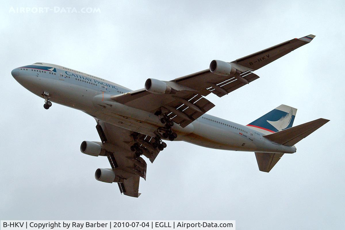 B-HKV, Boeing 747-412 C/N 26552, Boeing 747-412 [26552] (Cathay Pacific Airways) Home~G 04/07/2010. On approach 27R.