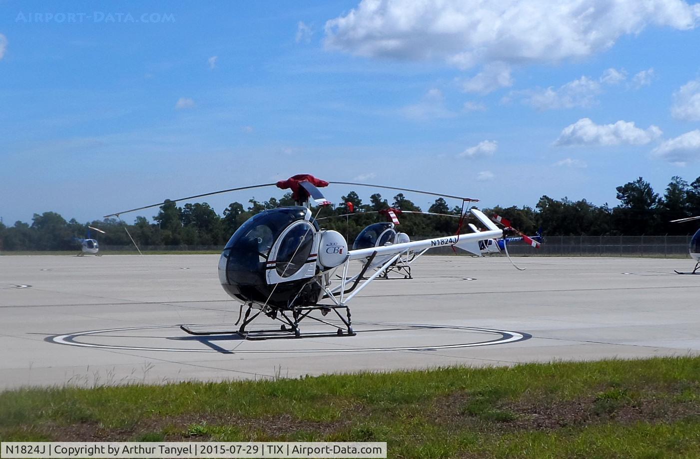 N1824J, 2005 Schweizer 269C-1 C/N 0192, On tarmac @ TIX