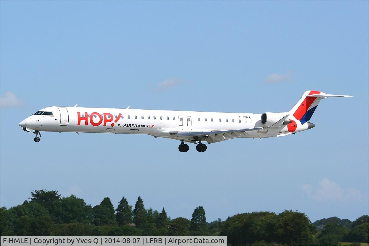 F-HMLE, 2010 Bombardier CRJ-1000EL NG (CL-600-2E25) C/N 19009, Canadair Regional Jet CRJ-1000, On final rwy 25L, Brest-Bretagne airport (LFRB-BES)