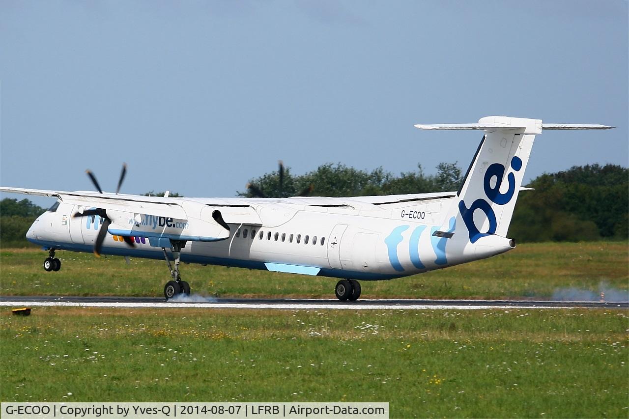 G-ECOO, 2009 De Havilland Canada DHC-8-402Q Dash 8 C/N 4237, De Havilland Canada DHC-8-402Q Dash 8, Landing rwy 25L, Brest-Bretagne Airport (LFRB-BES)