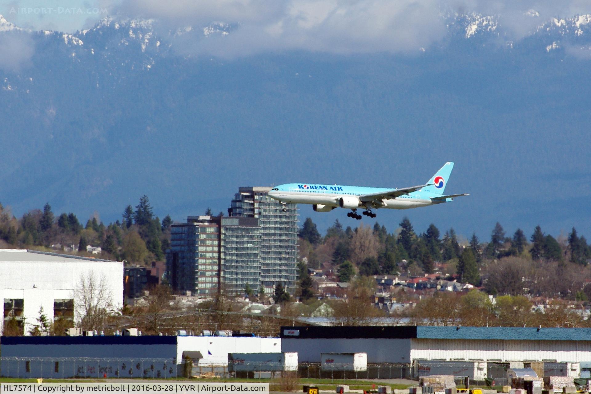 HL7574, 2000 Boeing 777-2B5/ER C/N 28444, KE71 from South Korea