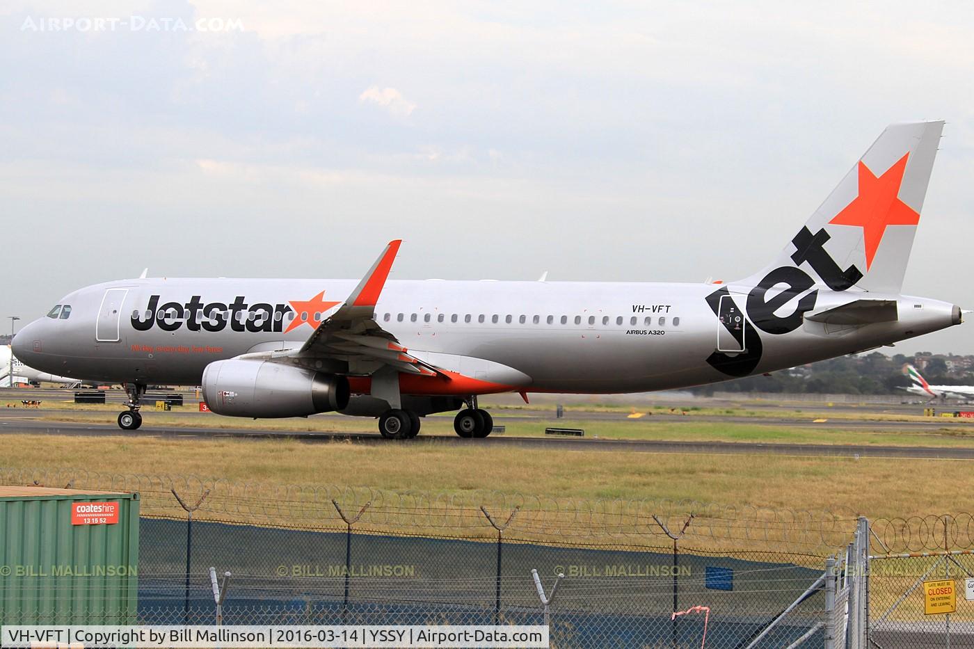 VH-VFT, 2013 Airbus A320-232 C/N 5532, taxiing to 34R