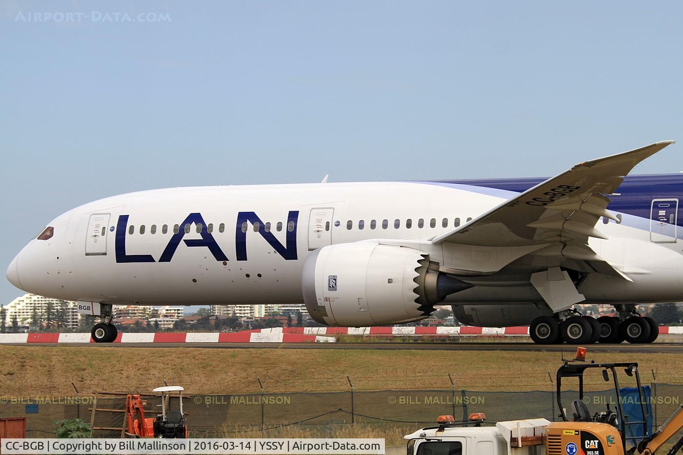 CC-BGB, 2014 Boeing 787-916 Dreamliner Dreamliner C/N 35318, taxiing to 34R
