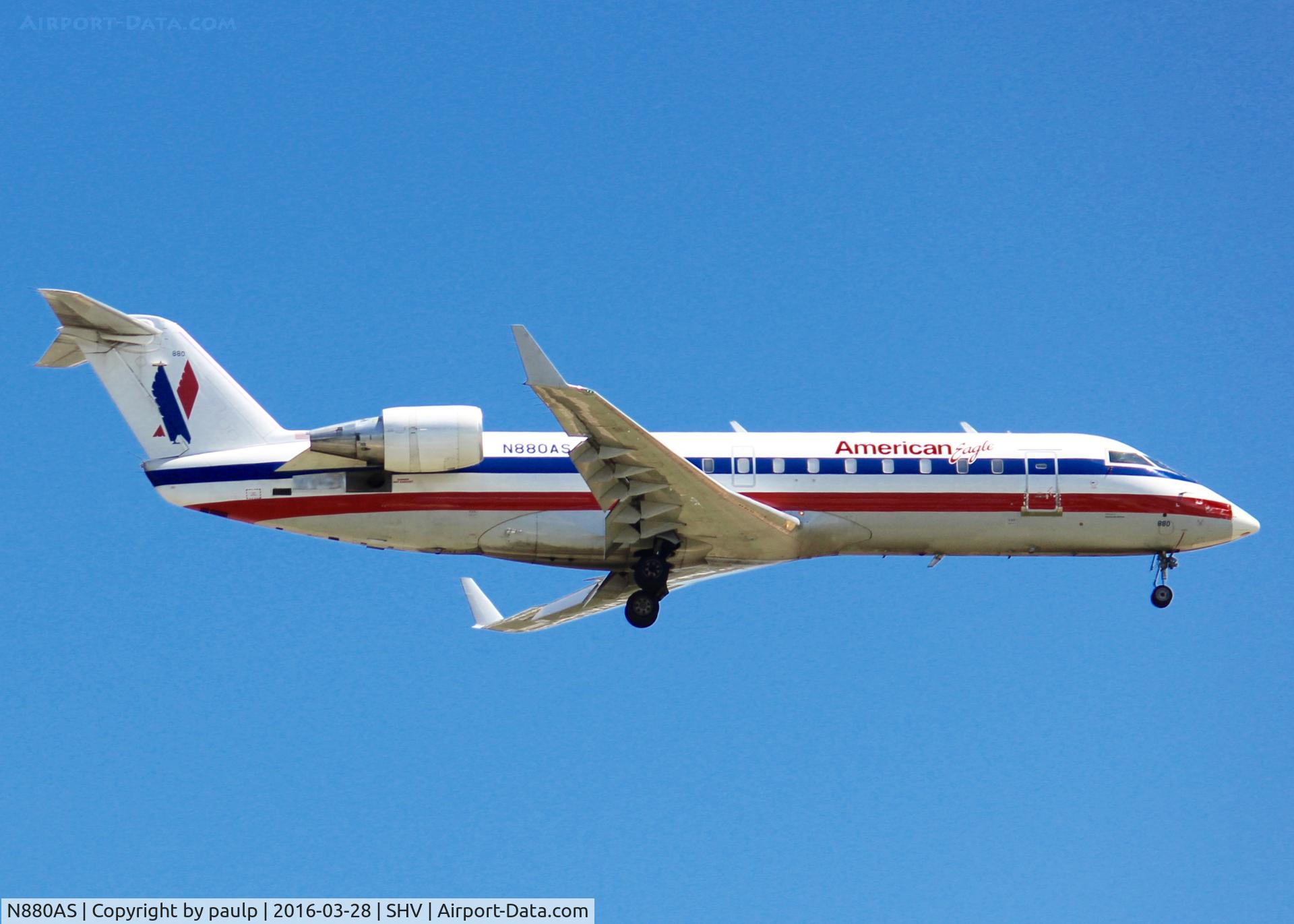 N880AS, 2002 Bombardier CRJ-200ER (CL-600-2B19) C/N 7606, At Shreveport Regional.