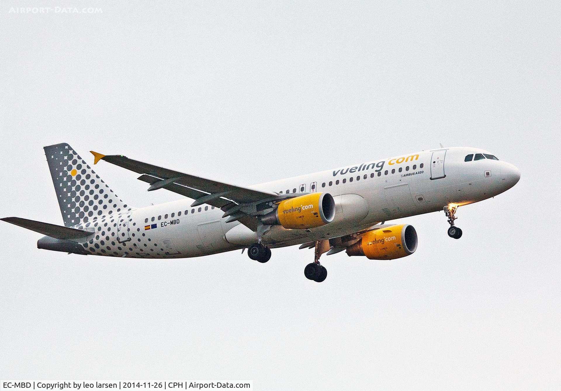 EC-MBD, 2008 Airbus A320-214 C/N 3444, Copenhagen 26.11.14