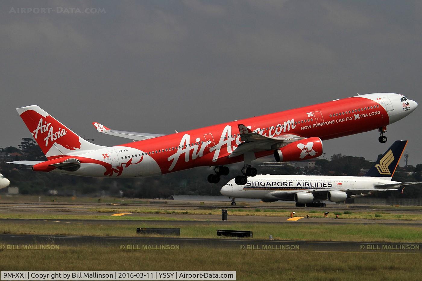 9M-XXI, 2013 Airbus A330-343X C/N 4011, away from 34L