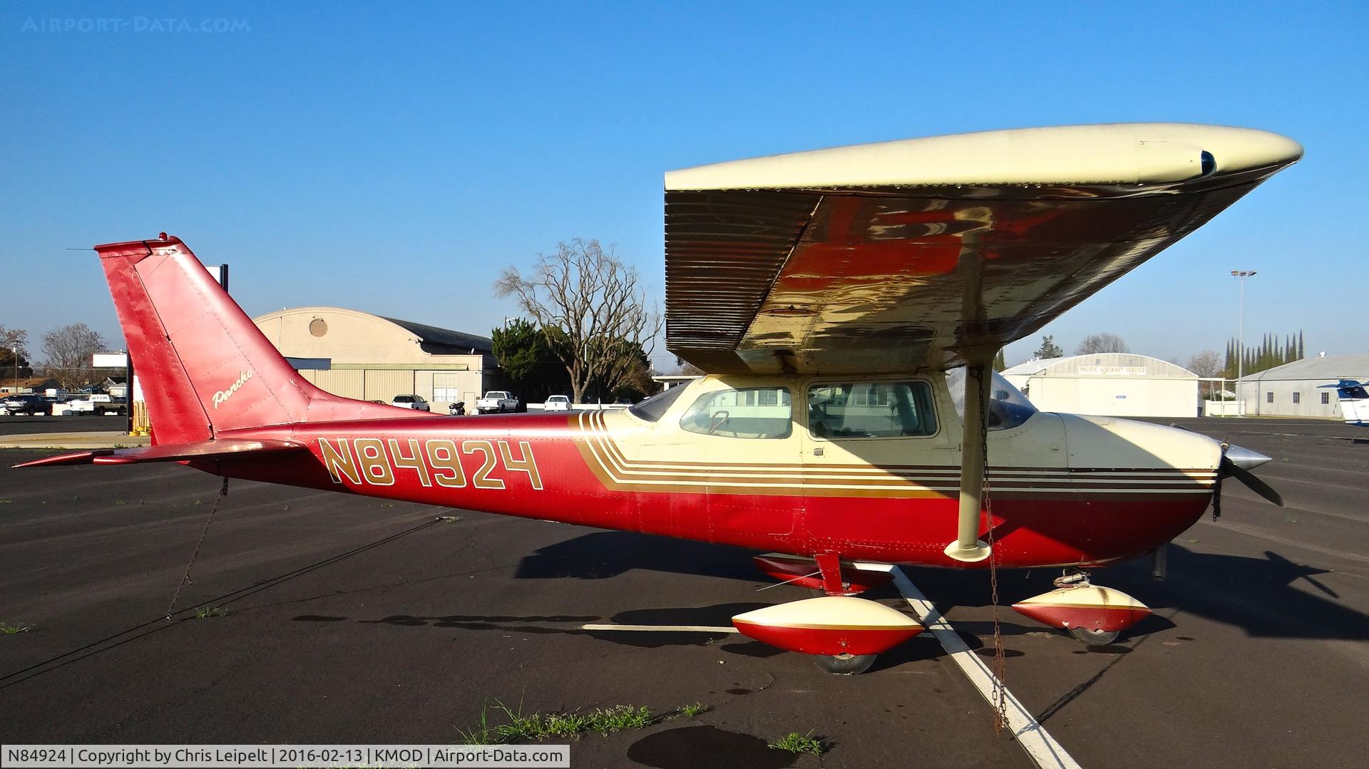 N84924, 1969 Cessna 172K Skyhawk C/N 17258668, Locally-based 1969 Cessna 172K parked on the ramp at Modesto County Airport, Modesto, CA.
