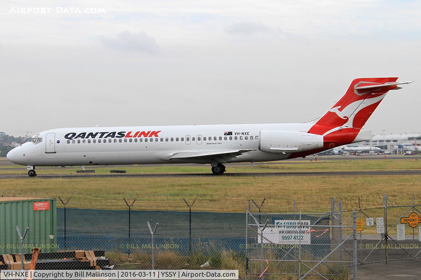 VH-NXE, 2000 Boeing 717-200 C/N 55063, taxiing to 34R