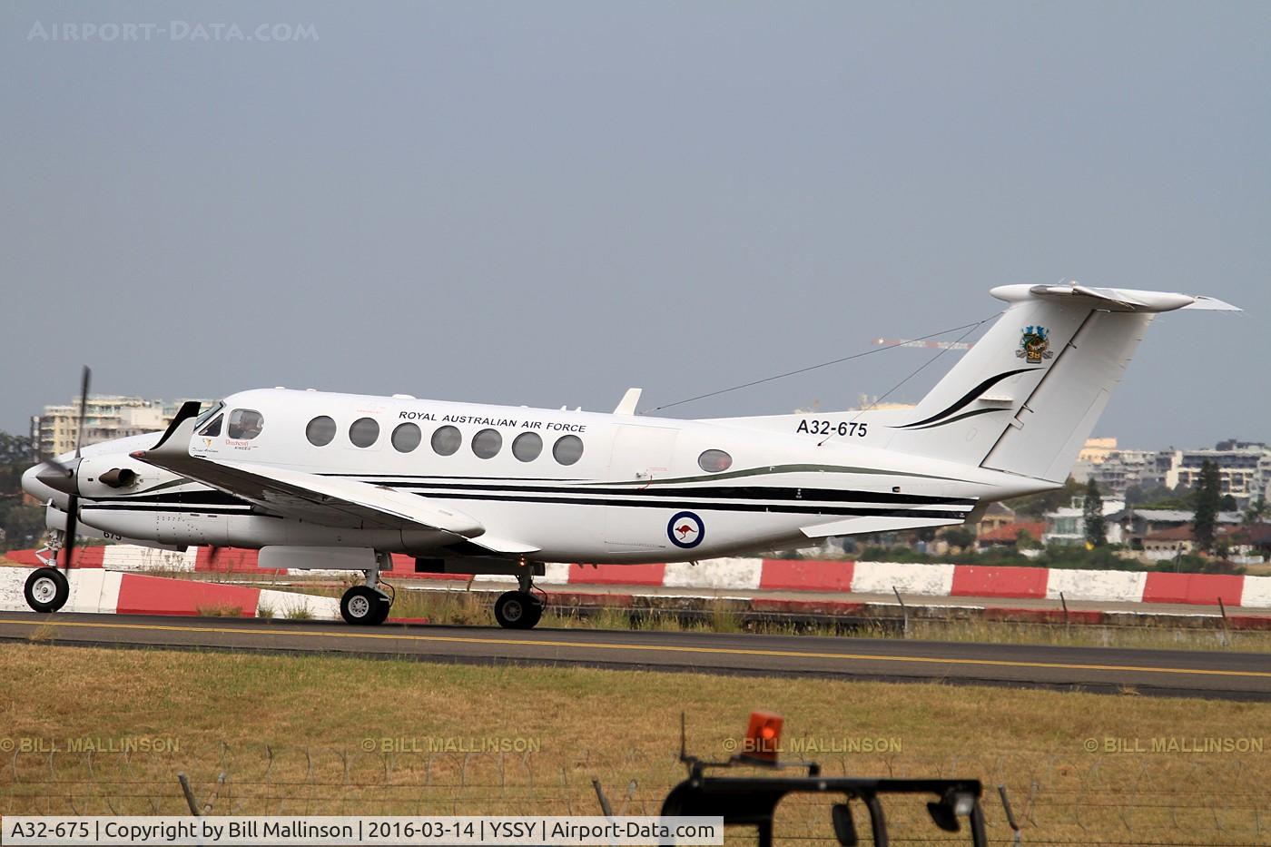 A32-675, Raytheon King Air 350 C/N FL-675, taxiing to 34R