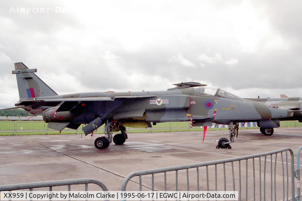 XX959, 1975 Sepecat Jaguar GR.1 C/N S.81, Sepecat Jaguar GR1 at RAF Cosford's Cosford 95 in June 1995.