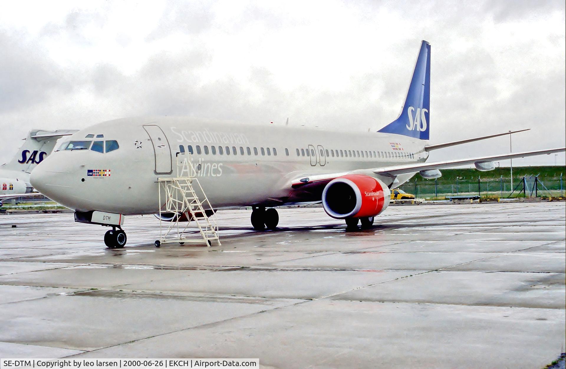 SE-DTM, 2000 Boeing 737-883 C/N 28320, Copenhagen 26.6.00